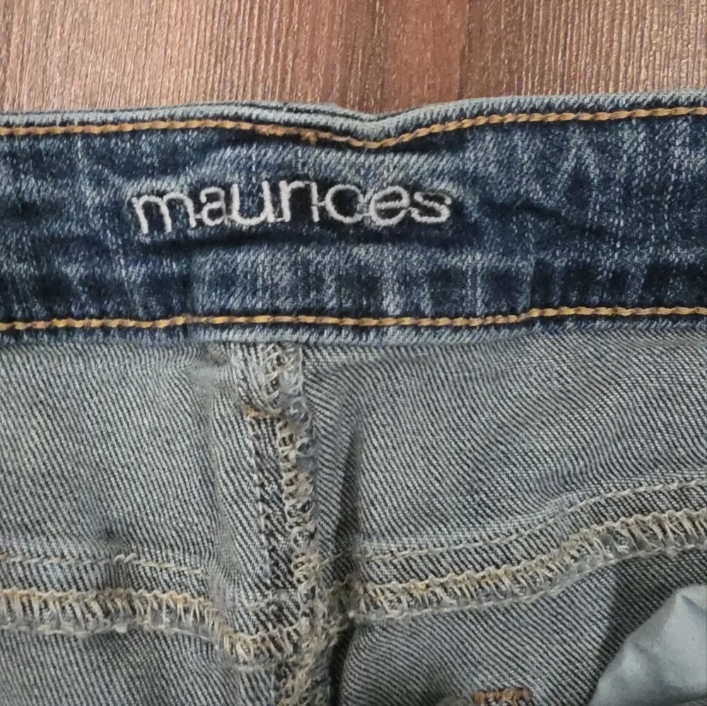 Distressed Denim Shorts Star Patch Raw Hem Blue Womens 11/12 Mid Rise Cutoff - Picture 4 of 10